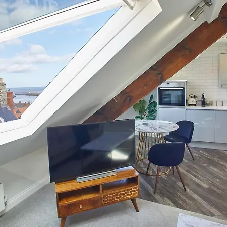 Host & Stay - The Penthouse, Hudsons Yard House Уитби Экстерьер фото